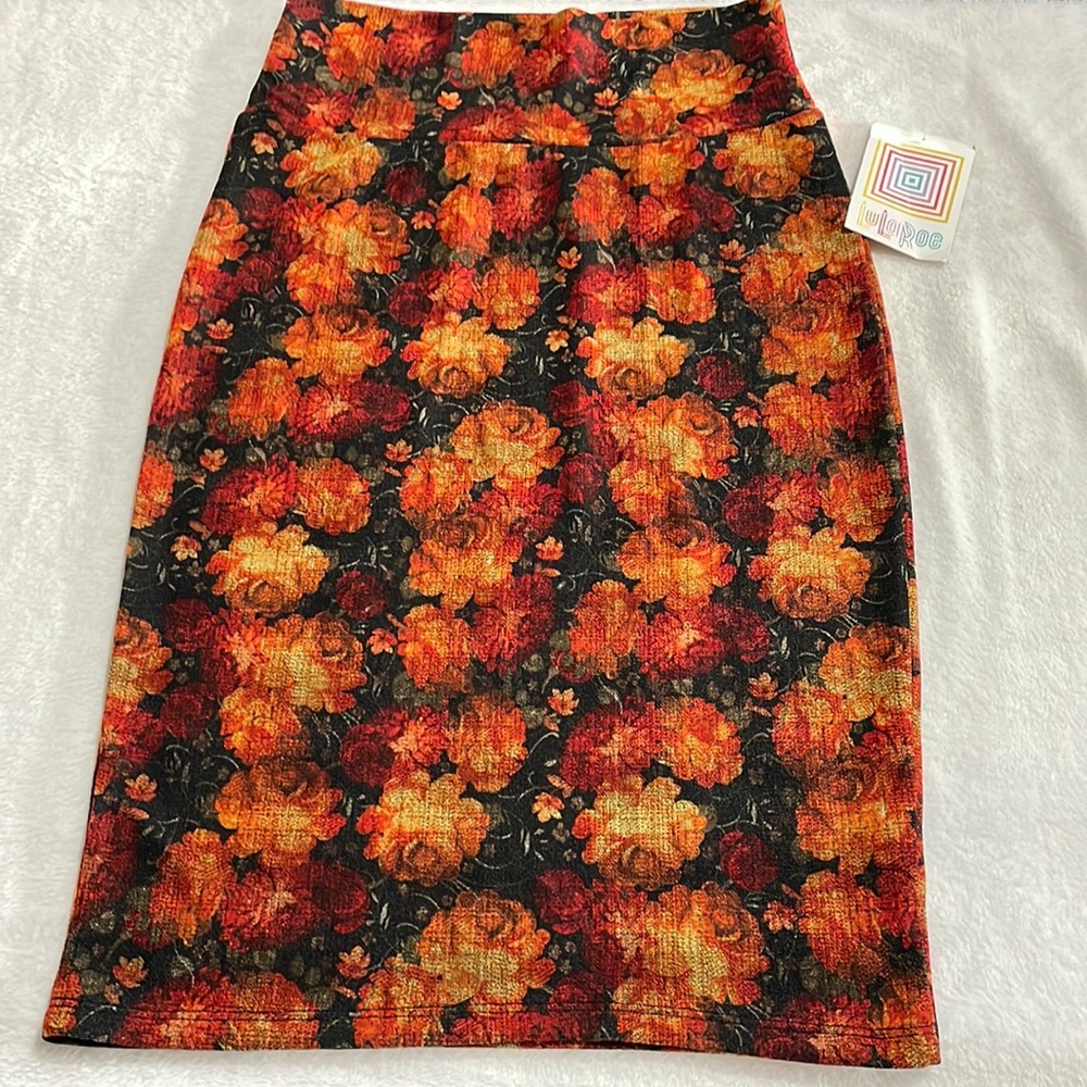 NWT LulaRoe Cassie Red & Orange Rose Floral Stretch Pencil Skirt